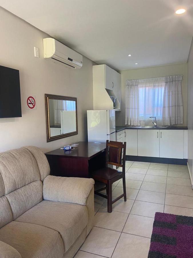 Botleng Guest House Boqate 外观 照片