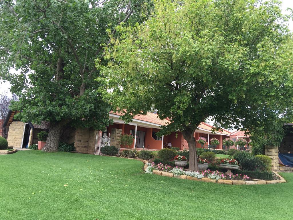 Botleng Guest House Boqate 外观 照片